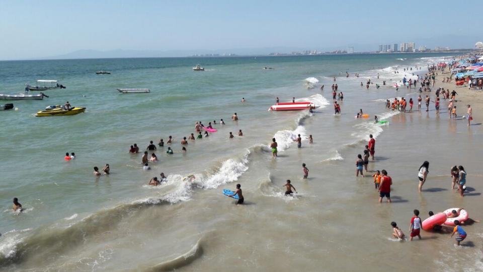 04y05Bahía (7) Pide PC acatar recomendaciones en playas y albercas esta temporada