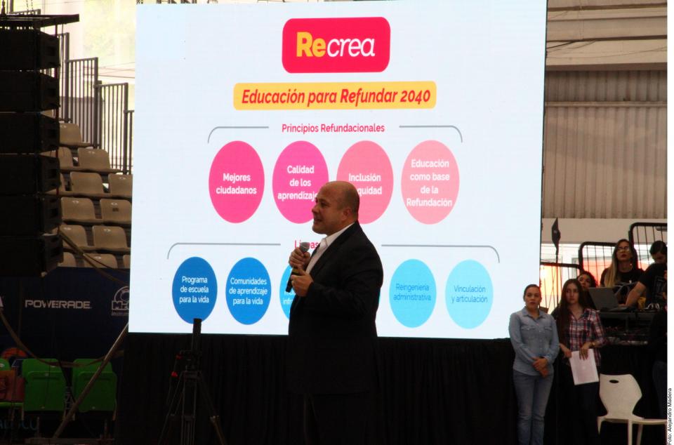 06Bahía (1) Renuevan plan educativo y escuelas en Jalisco
