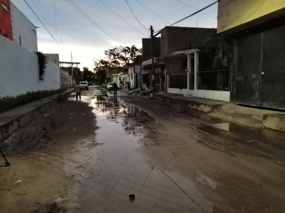 10y11Bahía (2) Desesperados piden a autoridades apoyos