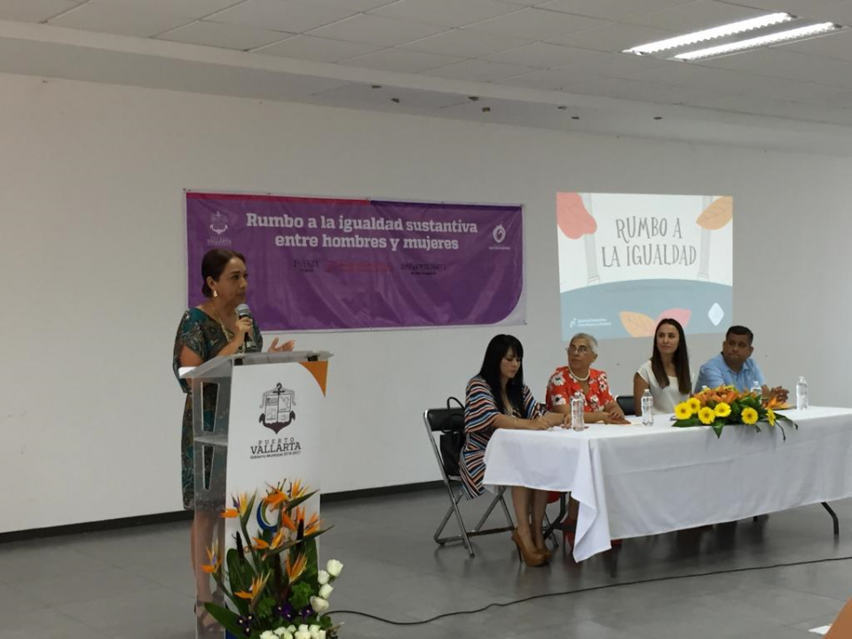 10y11Bahía (3) Invitan a emprendedoras a presentar sus proyectos