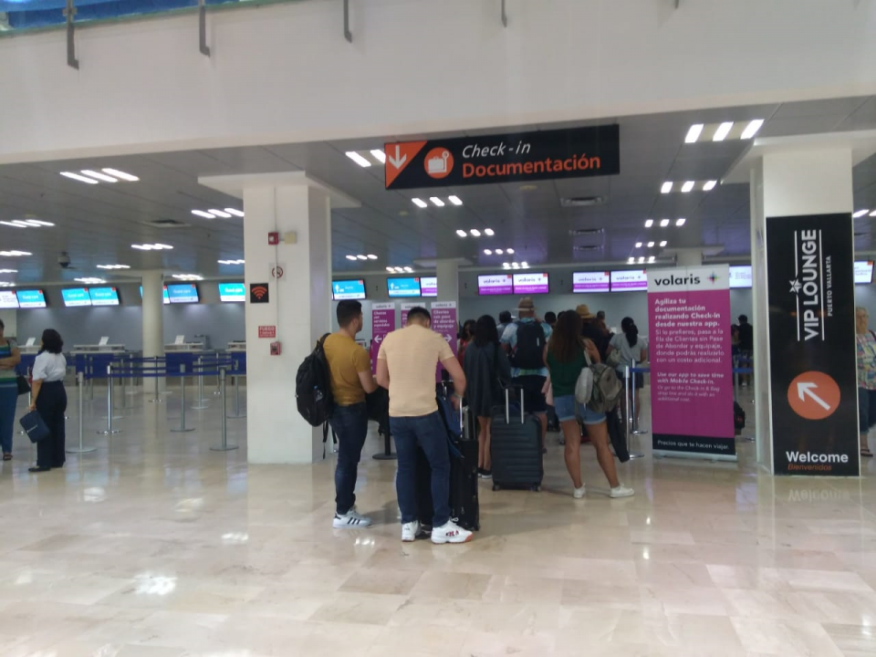 12y13Bahía (2) En junio bajó el tráfico de pasajeros aéreos internacionales en un 1.5%