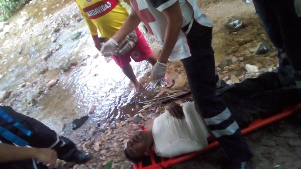 30y31Sucesos (9) Hombre herido al caer de seis metros
