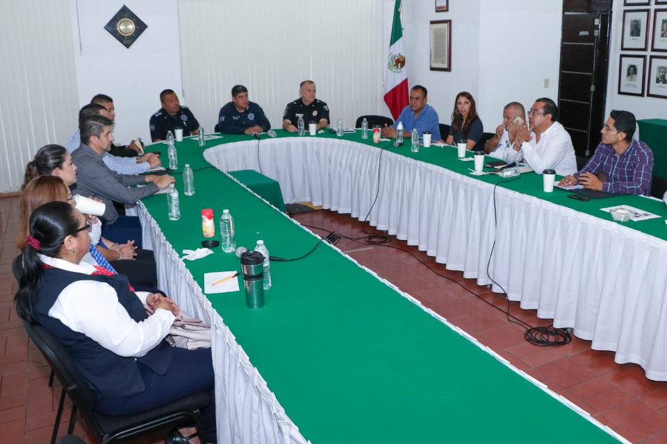 COMUNICADO 0700-Reuni_n seguridad bancos (1) Coordinan esfuerzos para evitar robos a cuentahabientes