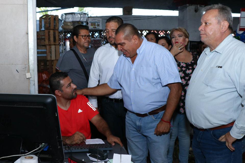 COMUNICADO 0701-Recorrido Mercado 5 de Diciembre (9) Supervisa alcalde los trabajos del ‘Mercado del Mar’