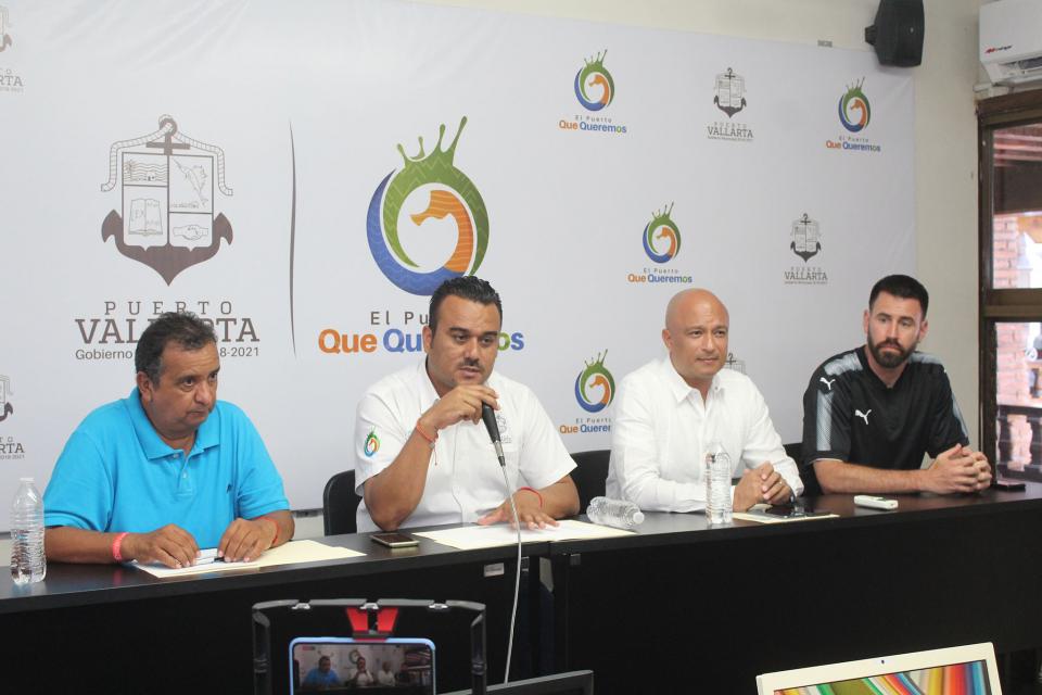 COMUNICADO 0783-Presentaci_n equipo f_tbol FC (1) Presentan equipo de fútbol Puerto Vallarta FC