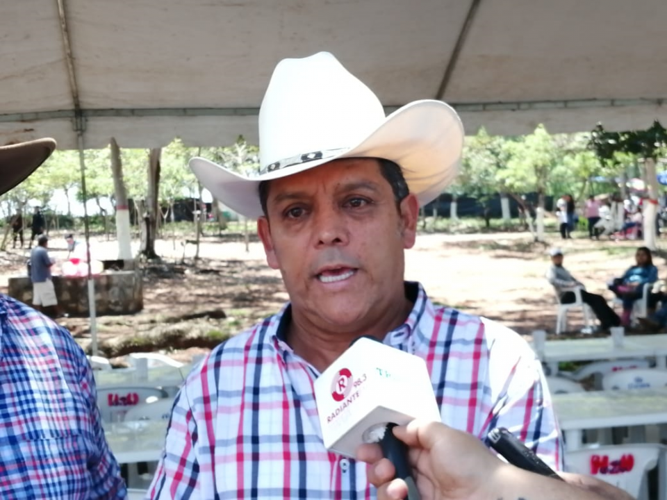MIGUEL NOTA 2 (1) Realizan obras para evitar inundaciones en el campo