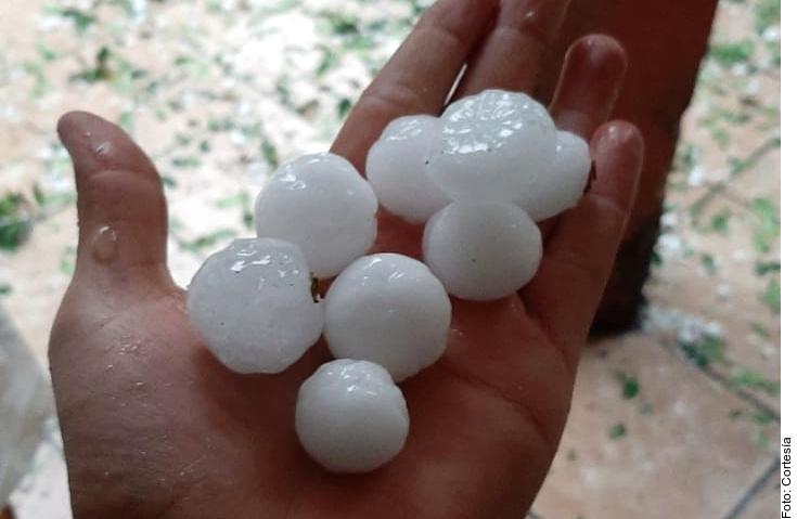 03Bahía (1) Azota granizo a Zapopan