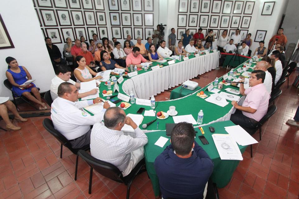 04y05Bahía (3) Buscan regidores prohibir mutilaciones en animales y el uso de plásticos en PV