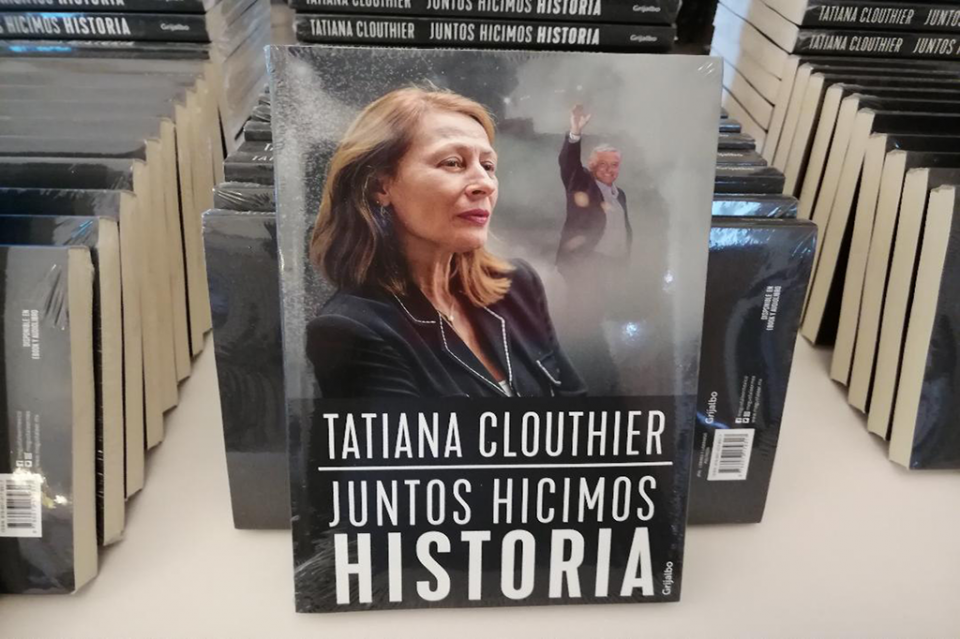 12y13Bahía (2) PRESENTÓ SU LIBRÓ EN BADEBA… Tatiana Clouthier busca que el Congreso recupere su dignidad