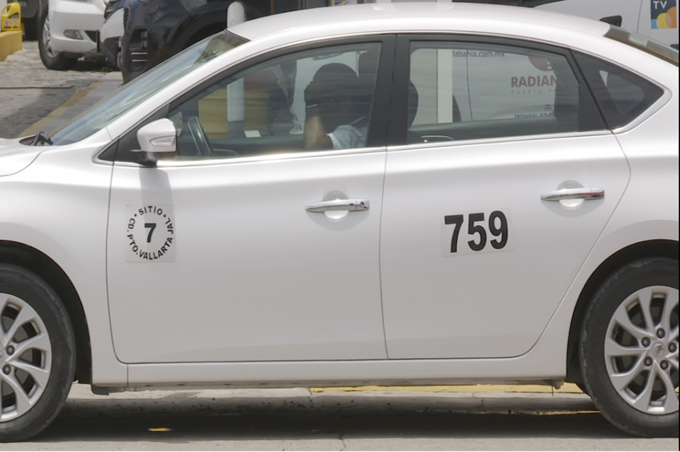 BRENDA NOTA C (2) Inquieta que taxis “blancos” no tengan ningún rótulo