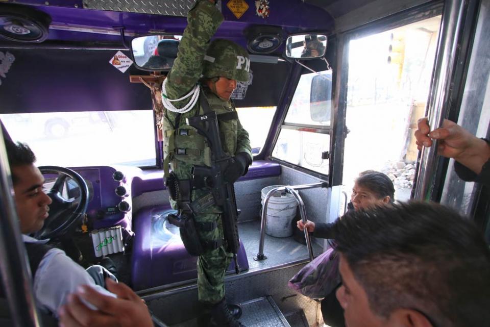 GuardiaNacional Guardia Nacional podrá subir a transporte para evitar asaltos: AMLO
