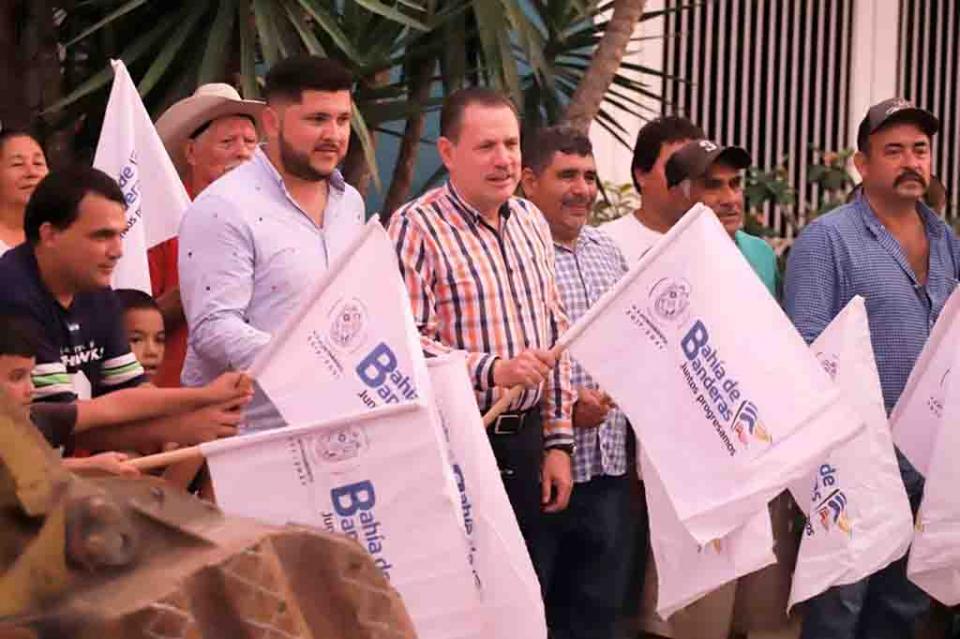 Jaime Cuevas sigue llevando obras que cambian vidas En las comunidades de Bahía de Banderas Jaime Cuevas sigue llevando obras que cambian vidas