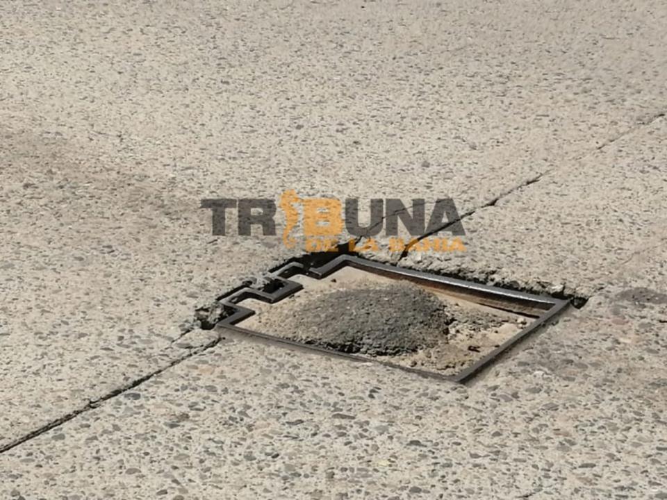 tapasdañadas Conductores denuncian tapas de alcantarillas dañadas en Francisco Villa