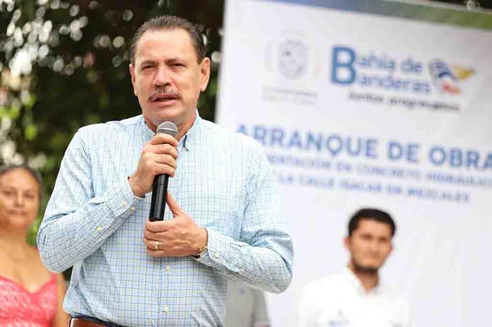 Aprueban en Bucerías a Jaime Cuevas Tello a 2 años de gobierno Aprueban en Bucerías a Jaime Cuevas Tello a 2 años de gobierno