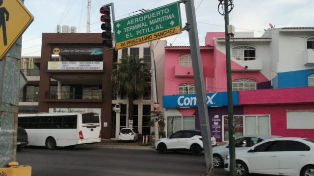 14384B82-6201-47A2-B683-179EB9D63A60 Reportan poste en malas condiciones en Grandes Lagos y Prisciliano Sánchez