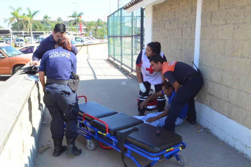 Policía Jubilado fue hallado desangrando del cuello Policía Jubilado fue hallado desangrando del cuello
