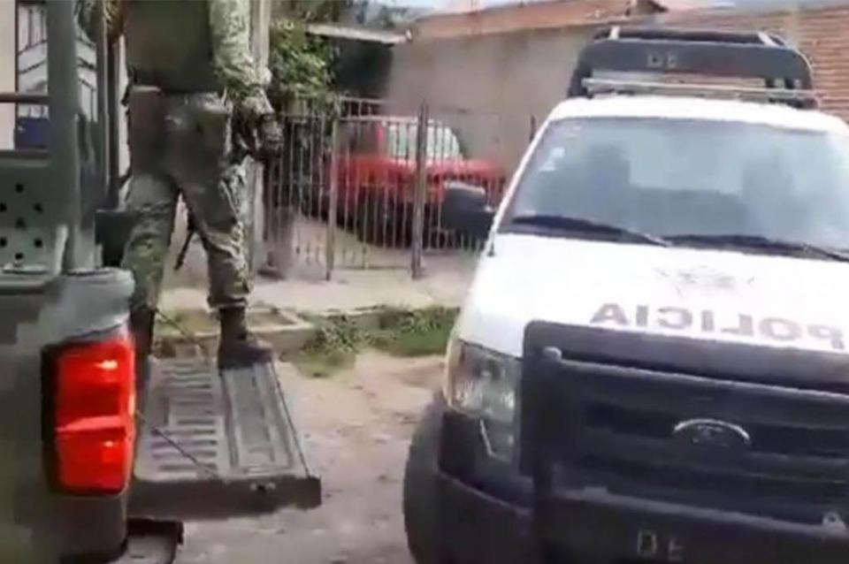 POLICIAMUNICIPALOBSTRUYENAMILITARES Procederán contra policías que bloquearon a militares en Sayula