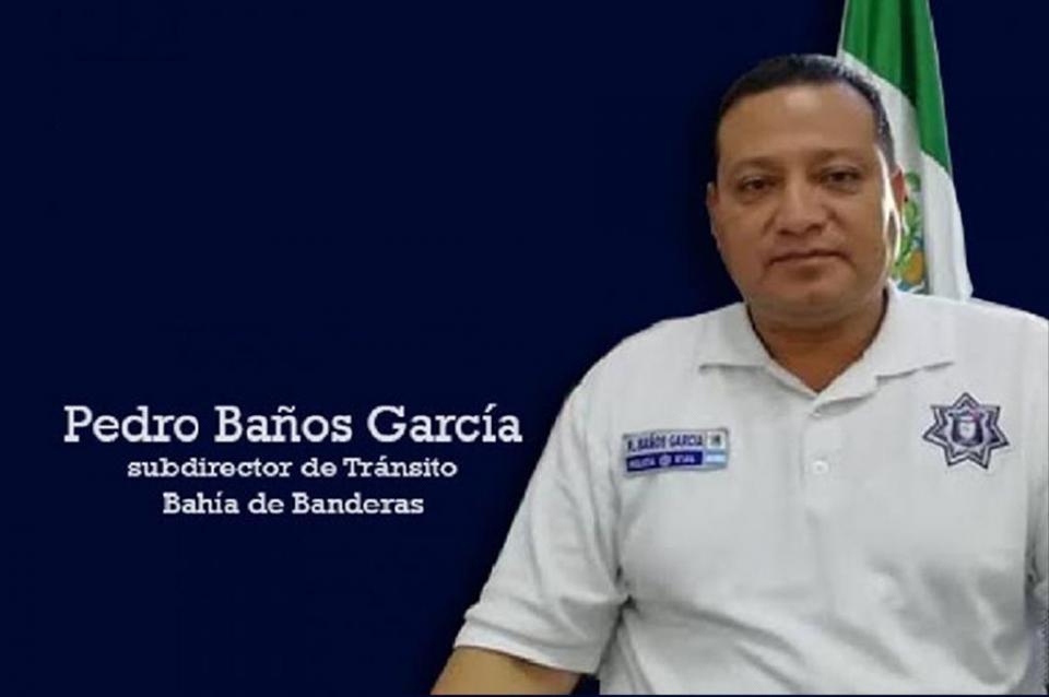 Carretera 200 1200 vehículos Entran 1,200 autos cada hora por la carretera 200 a Bahía de Banderas