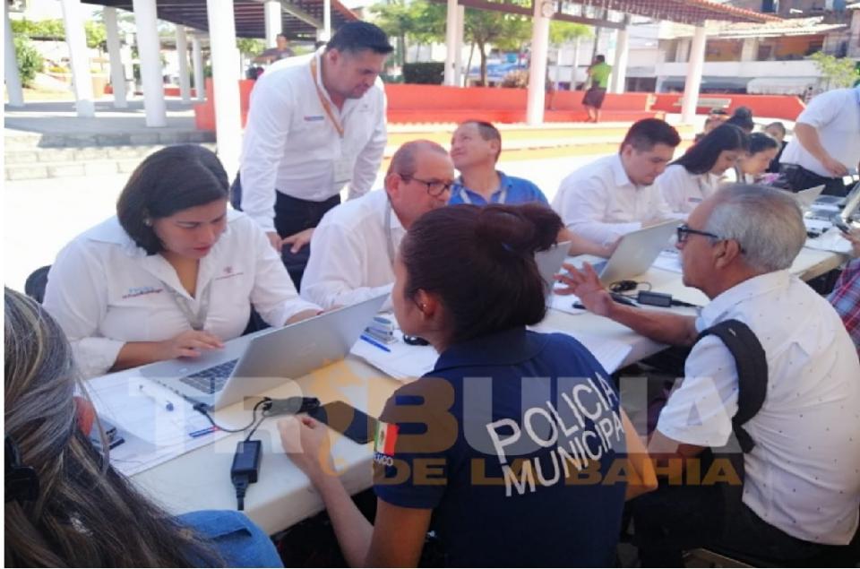 asesoriaLegal Ofrecen asesoría legal gratuita en la Plaza del Pitillal