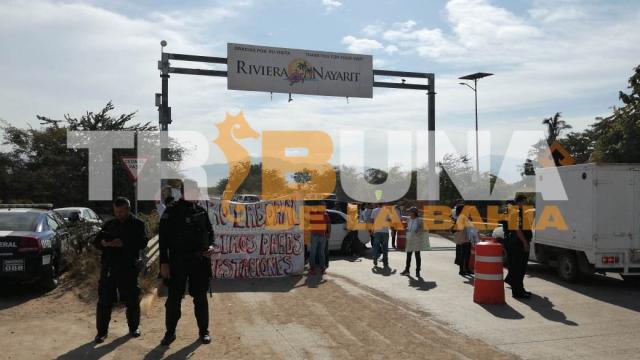 fdcba4c4-947a-467b-bcb4-4f5308907811 Con manifestación, maestros del SNTE Nayarit exigen el pago de prestaciones