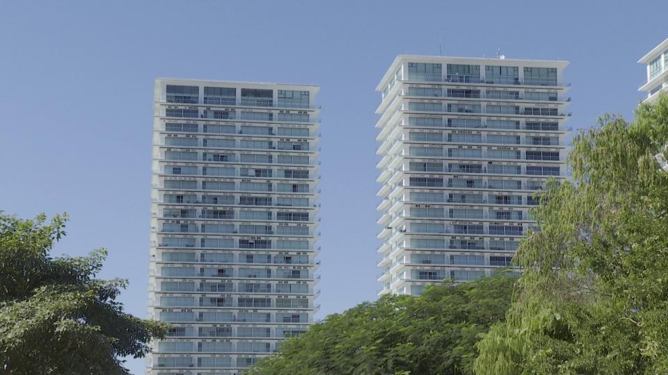 CONDOMINIOS Miles de turistas en condominios de Vallarta