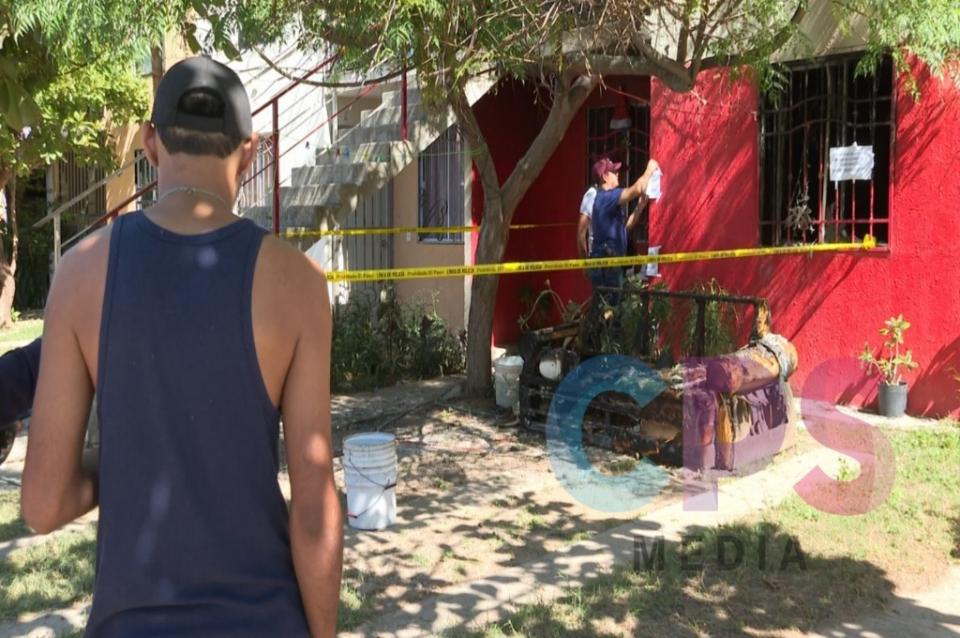 héroelamision Entró a casa en llamas, pensando en sus hijos