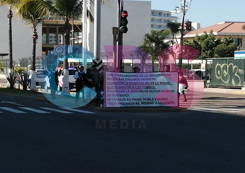 Sin título-1 Protestan contra la privatización de materiales reciclables