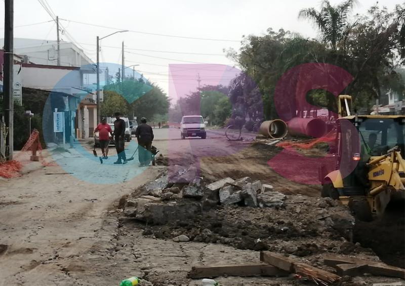 obras Vecinos inconformes por obras de introducción de tubería hidráulica