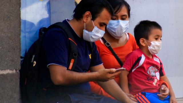 Entra en vigor ley que hace obligatorio el cubrebocas en Colima En colima entró en vigor ley que hace obligatorio el uso de cubrebocas, debido a los incrementos de casos en el estado.