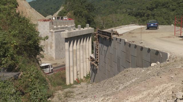 Cerrarán Federal 200 por construcción de Autopista Vía Corta Carretera Federal 200