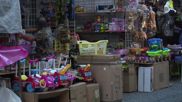 No se respeta la sana distancia en Tianguis Navideño del Pitillal Tianguis Navideño