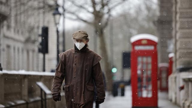 Reino Unido asegura que vacunará contra covid-19 a indocumentados Reino Unido, Londres