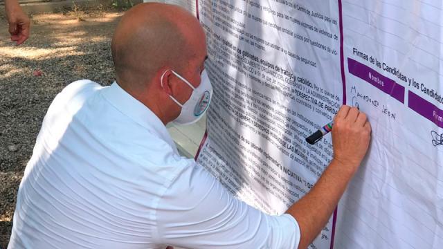 35-Gerard Proteger a las mujeres, compromiso de Gerard