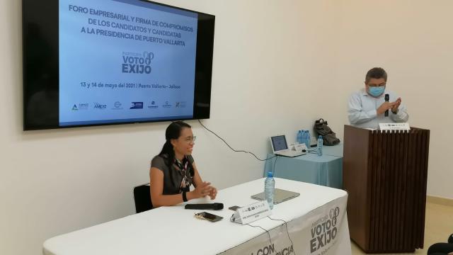 Miriam Miramontes participa en Foro Empresarial, va por Observatorio Ciudadano Miriam Miramontes participa en Foro Empresarial