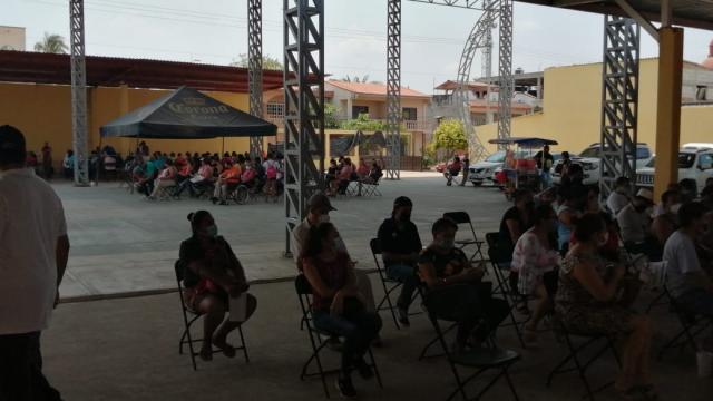 Segmento de 40 años y más atiende el llamado para vacunarse Segmento de 40 años y más atiende el llamado para vacunarse