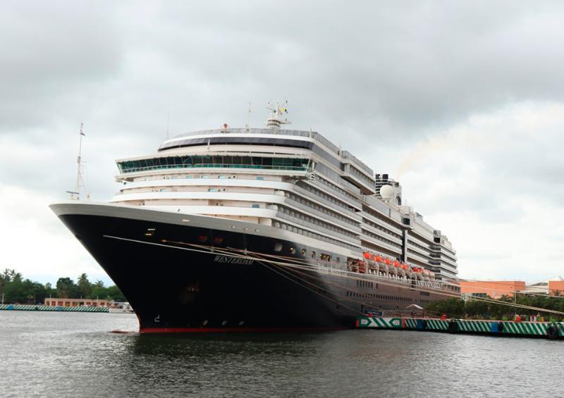 Up to Vallarta cruise ship Westerdam; will be here 16 days