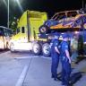 Bloquean tráiler y camión el ingreso a Vallarta 2 Bloquean la 200