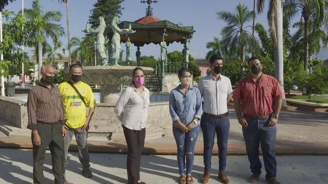 Vecinos de Valle de Banderas esperan diálogo con Mirtha Villalvazo Vecinos de Valle de Banderas piden diálogo con la alcaldesa