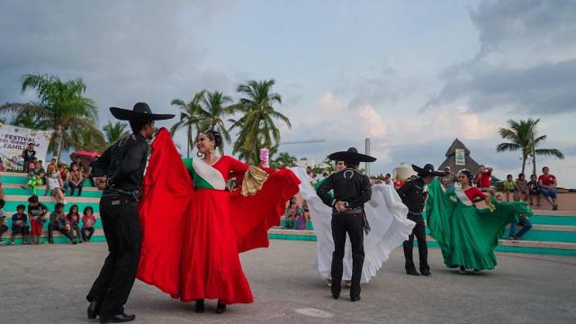 Arranca activación de plazas con un Festival del Bienestar en Bucerías Festival del Bienestar en Bucerías