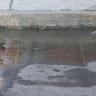 Fuga en calle Revolución amenaza con dañar concreto Fuga de agua en colonia Coapinole