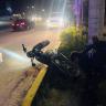 Derrapa moto sardina en la entrada a San José del Valle Motocicleta sale de la carretera
