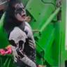 Al estilo Kiss, trabajador mexicano recolecta basura Al-estilo-Kiss-recolectan-basura
