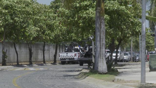 Reportan balacera en Marina Vallarta; hay presencia de policías Marina Vallarta