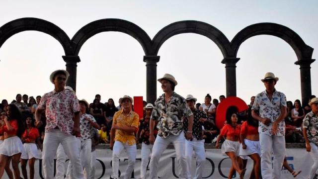 La Licenciatura de Cultura Física y Deportes invita al décimo festival danza CuCosta El Festival de danza, cada semestre vincula los proyectos académicos