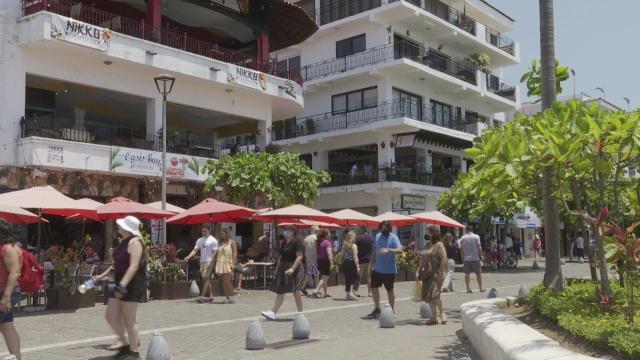 Implementarán botones de pánico para mujeres en restaurantes de Vallarta Restaurantes de Puerto Vallarta