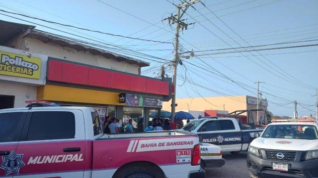 Riña en bar de Mezcales deja a 2 personas lesionadas con arma blanca y un bate Riña sobre la calle Simeón, en el poblado Mezcales