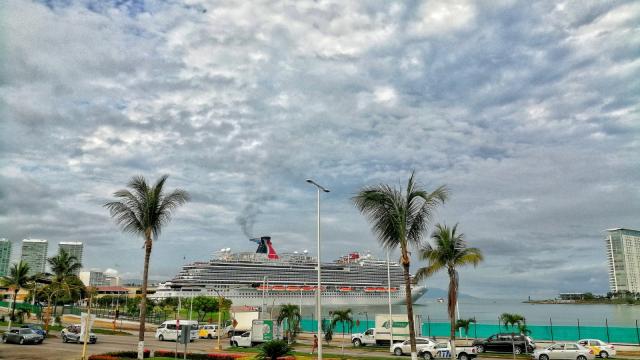 muelles-puerto-vallarta Ampliarán muelles para recibir cruceros más grandes