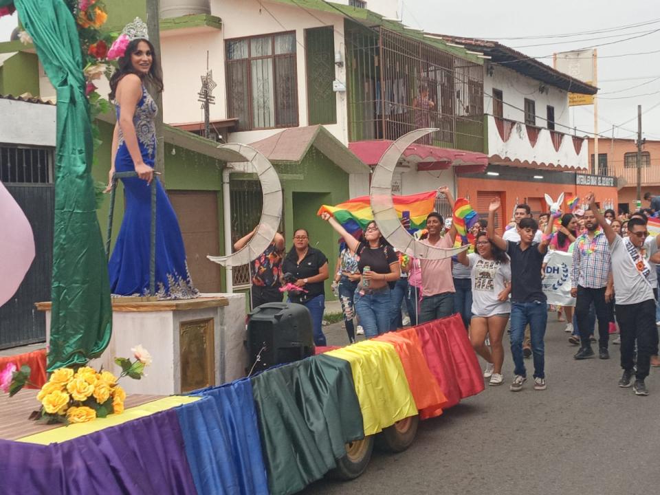 Marcha del Orgullo Gay en Bahía de Banderas