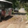 calle-playas-huanacaxtle En ruinas e intransitable la avenida de Playas Huanacaxtle