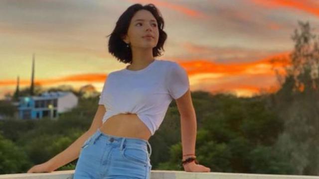 Angela Aguilar, cantante de regional mexicano